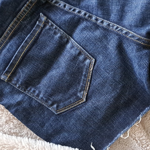 The Castings High Rise Short in Crown - Size 26 - Picture 6 of 12